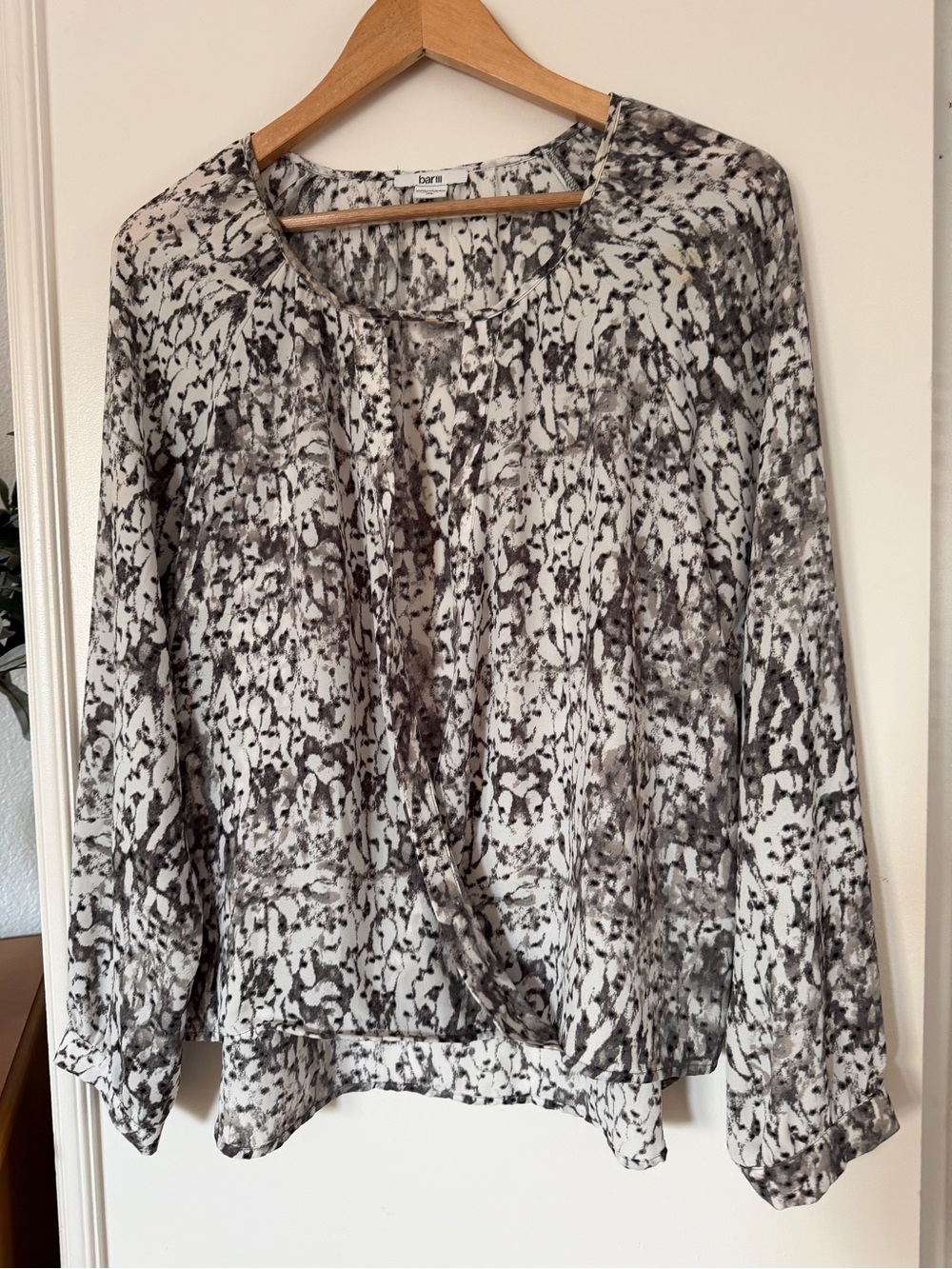 Women's Black & White Printed Long Sleeve Blouse size XL